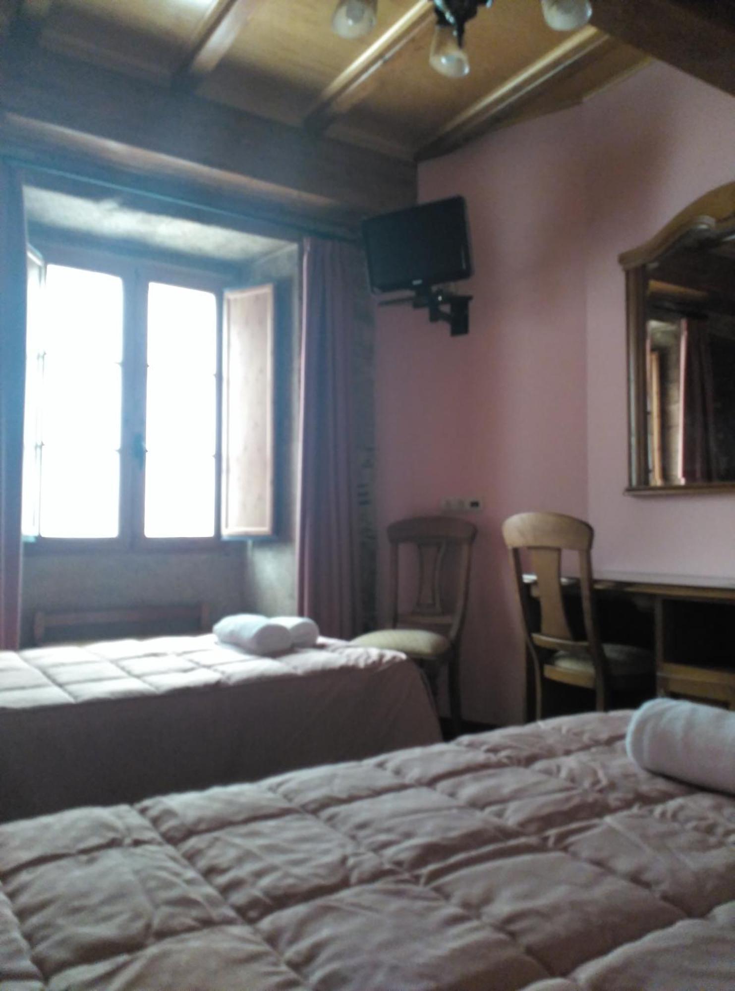 Pico Sacro II Hotel 산티아고데콤포스텔라 객실 사진